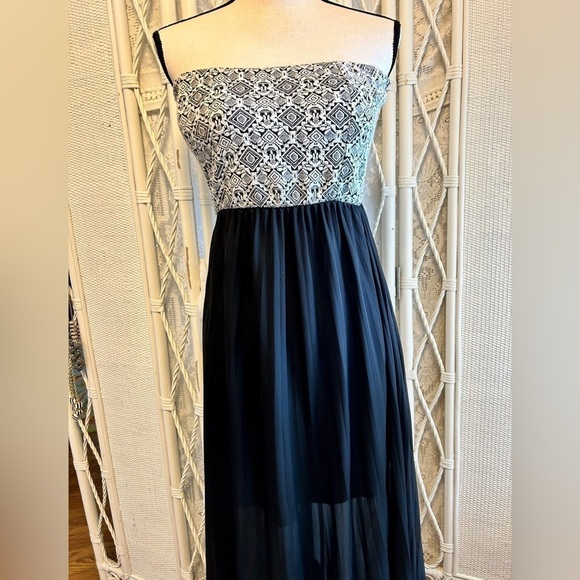 Cantata Maxi Dress Strapless Black Pleated Chiffon Skirt Tapestry Top Medium - Picture 3 of 15